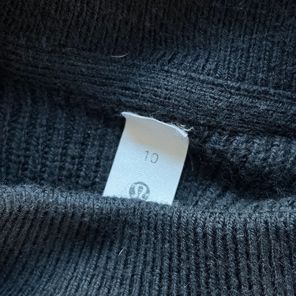 Lululemon 🍋 Merino Black Knit Sweater - Picture 3 of 4